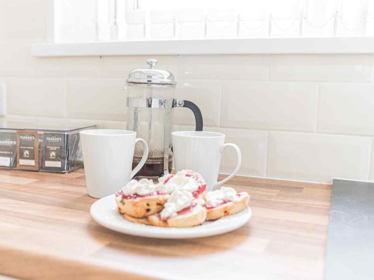 Pass The Keys Comfortable 3 Bed In Central Bowness With Parking Windermere Exteriér fotografie
