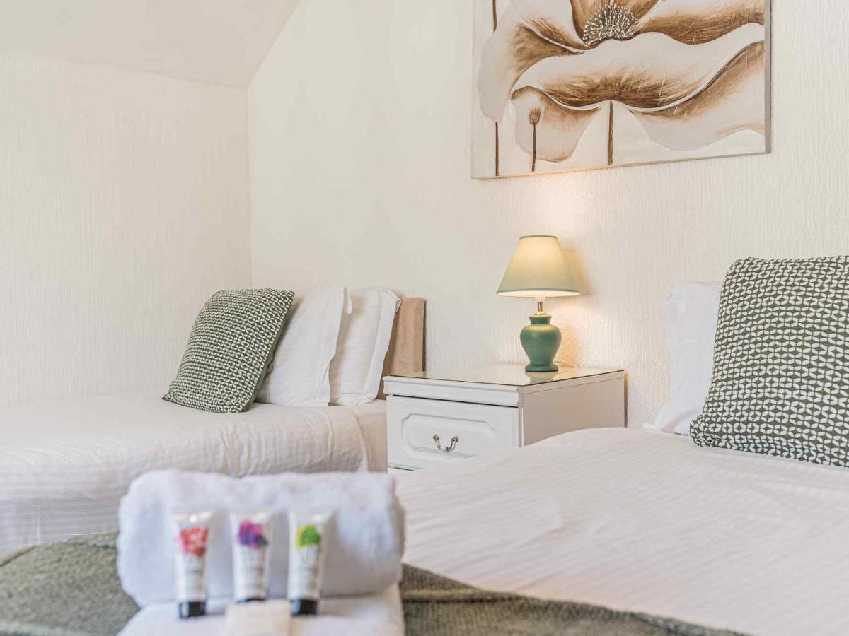 Pass The Keys Comfortable 3 Bed In Central Bowness With Parking Windermere Exteriér fotografie